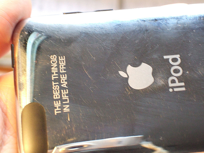 150418670679ipod03.jpg