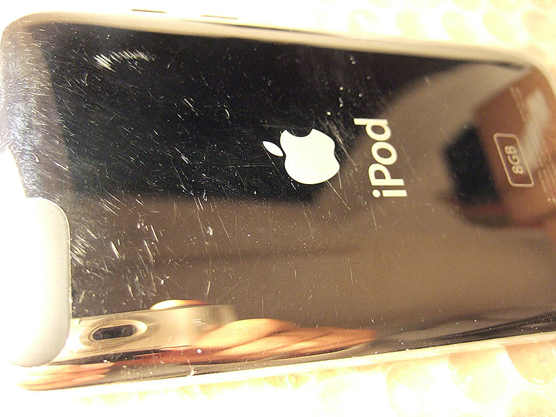 160408689941ipod8gb01.jpg